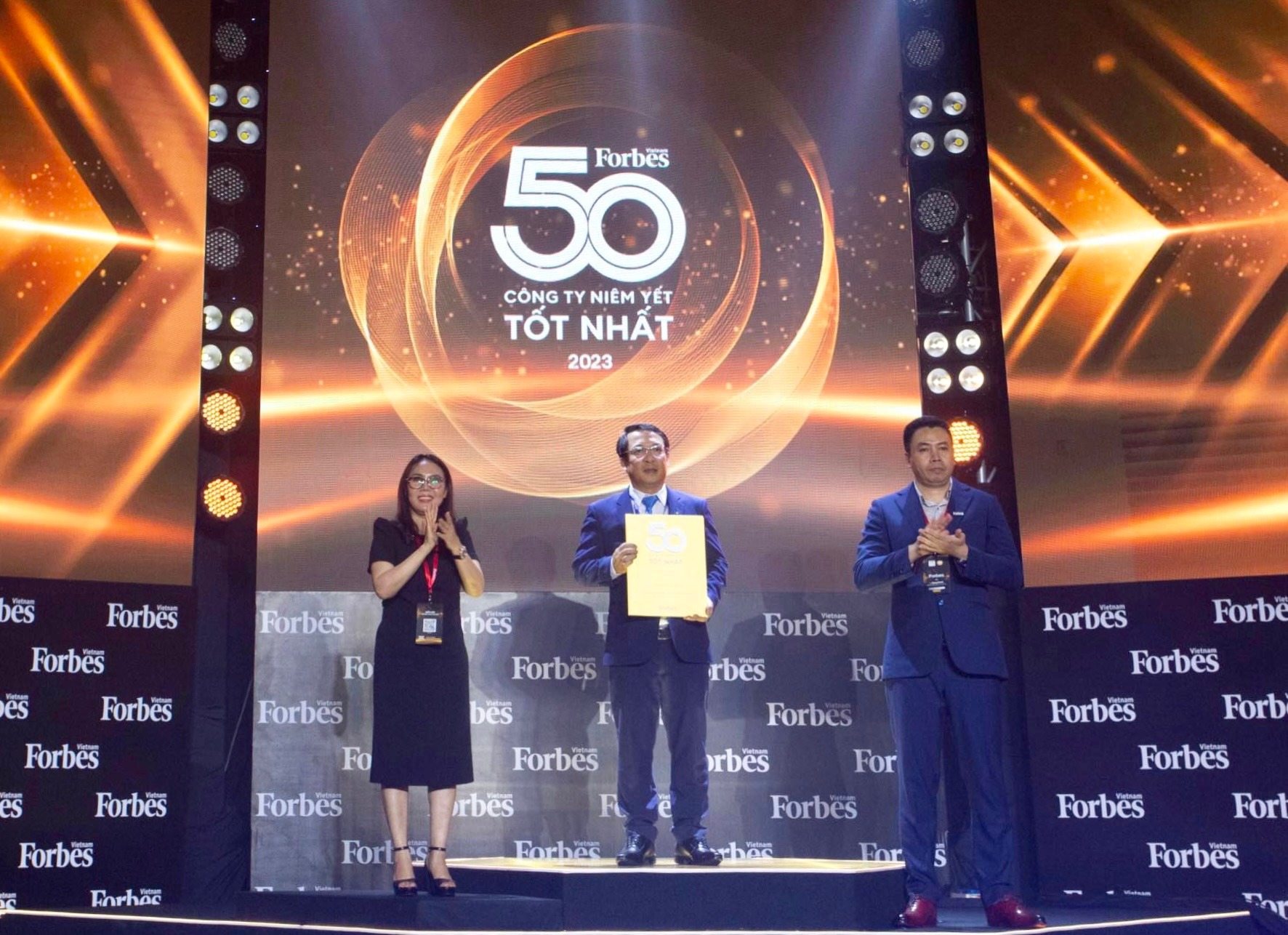 Bảo Việt - 11 năm liên tiếp trong “Danh sách 50 công ty niêm yết tốt nhất” (Forbes)